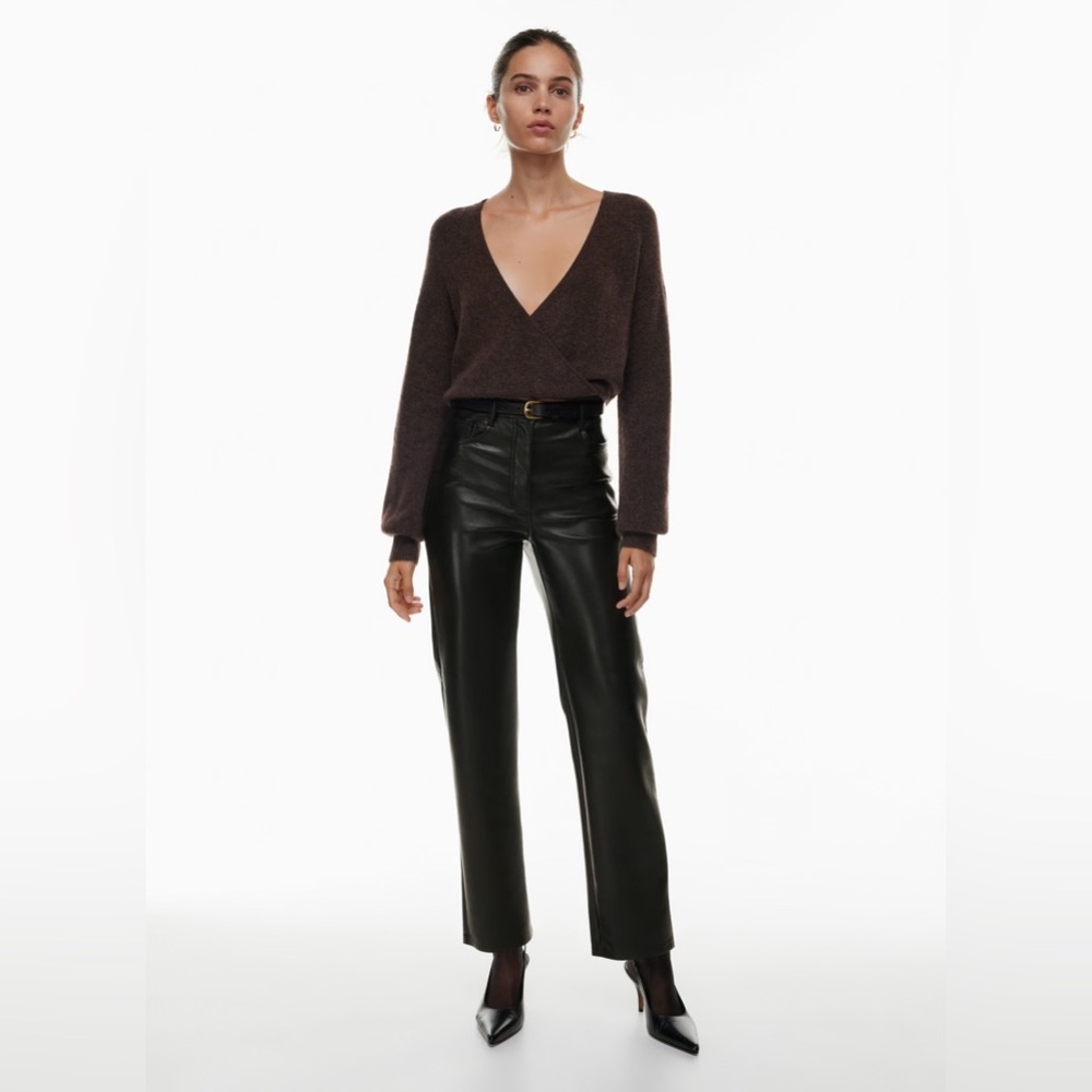 NWOT Wilfred Aritzia Melina Faux Leather Straight Leg Pants Black Size 6 Tall